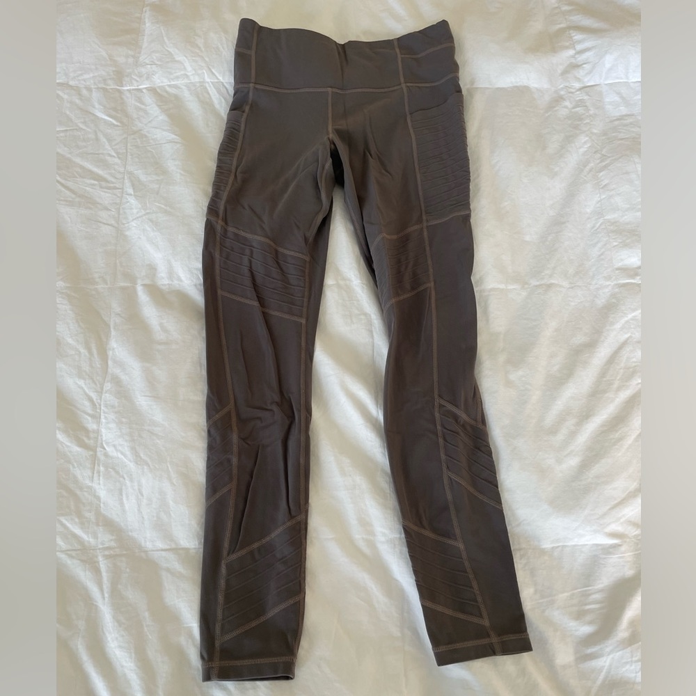 Athleta yoga pants